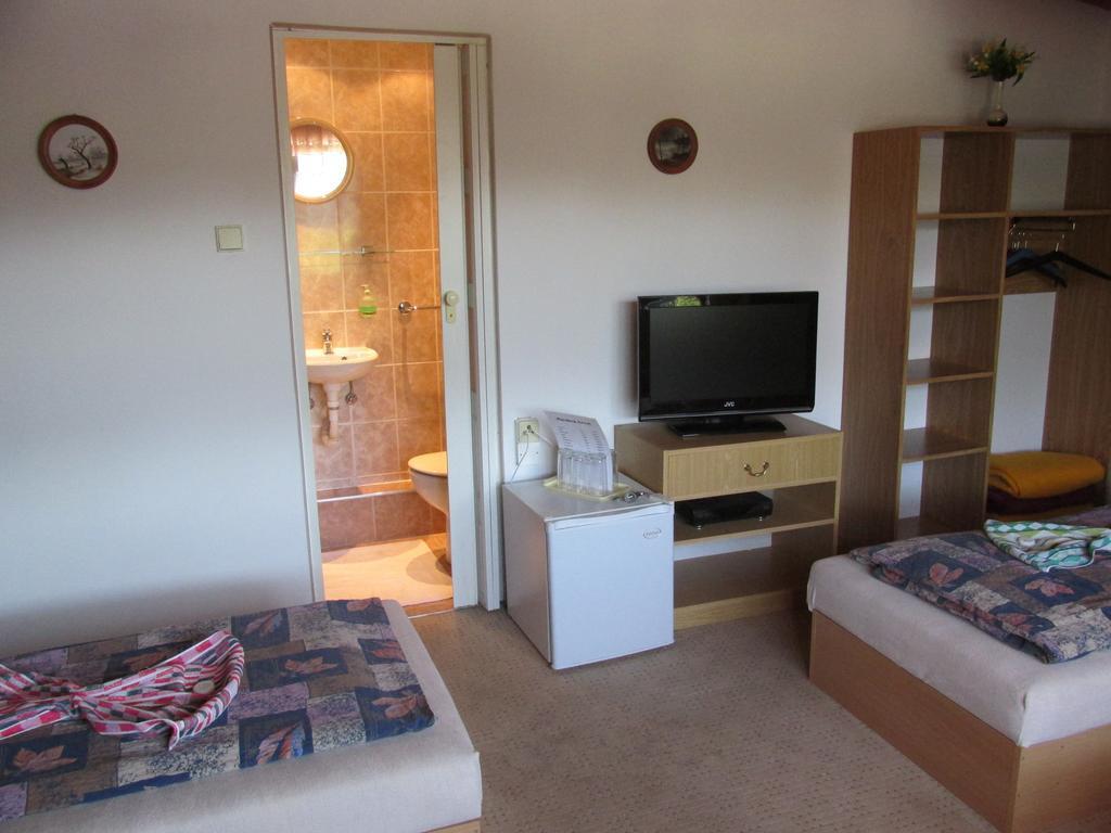 Pension U Vlasku Карлові Вари Номер фото